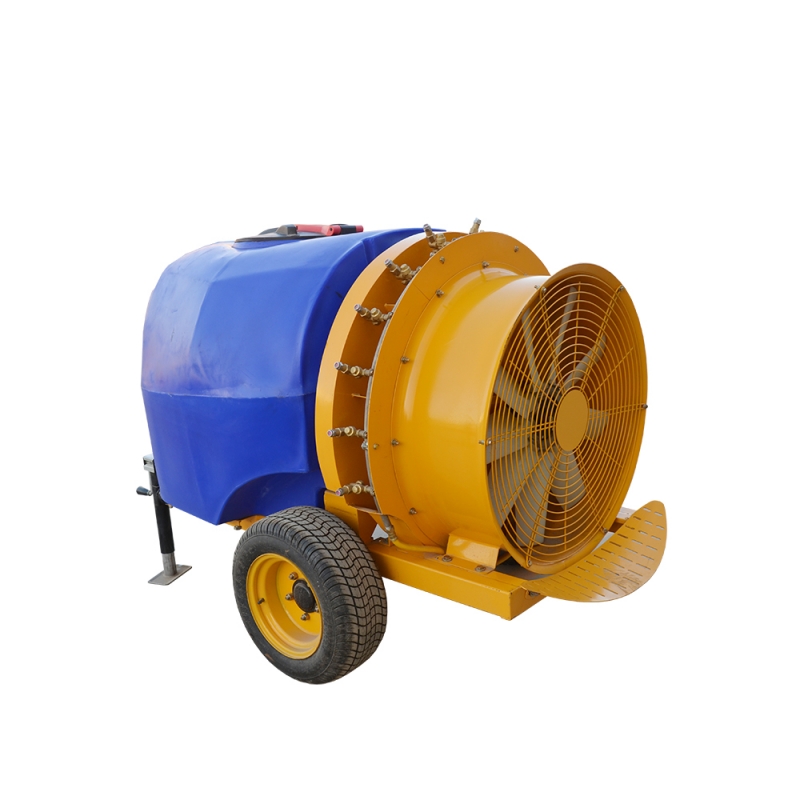 Auf einem Traktor montiertes Strahlsprühgerät